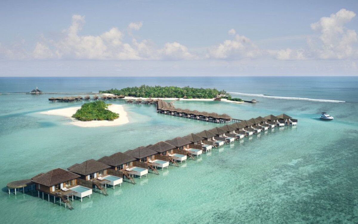 Anantara Veli and Naladhu on Veligan'du Huraa Boduhuraa Kudahuraa (Gulhigaathu Huraa) Island in the Maldives