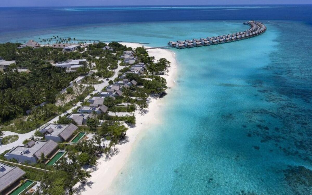 Emerald Maldives Resort & Spa Fasmendhoo on Fasmendhoo Island in the Maldives