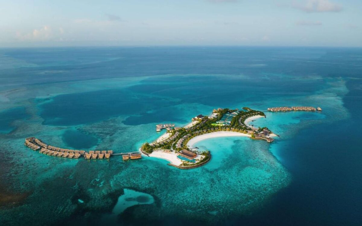 Hilton Maldives Amingiri Resort & Spa on Kohdhipparu Lagoon Island in the Maldives